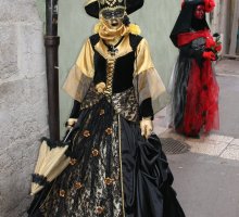 Le carnaval Vénitien, la vieille ville Annecy, défilé dans la vieille ville d'Annecy